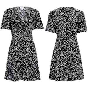 NWT flutter sleeve mini dress